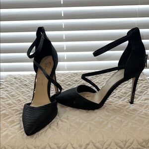 Jessica Simpson Black Heels with Strappy Design and Pointed Toe